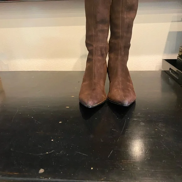 FENDI SUEDE BOOTS PREOWNED SIZE-7.5